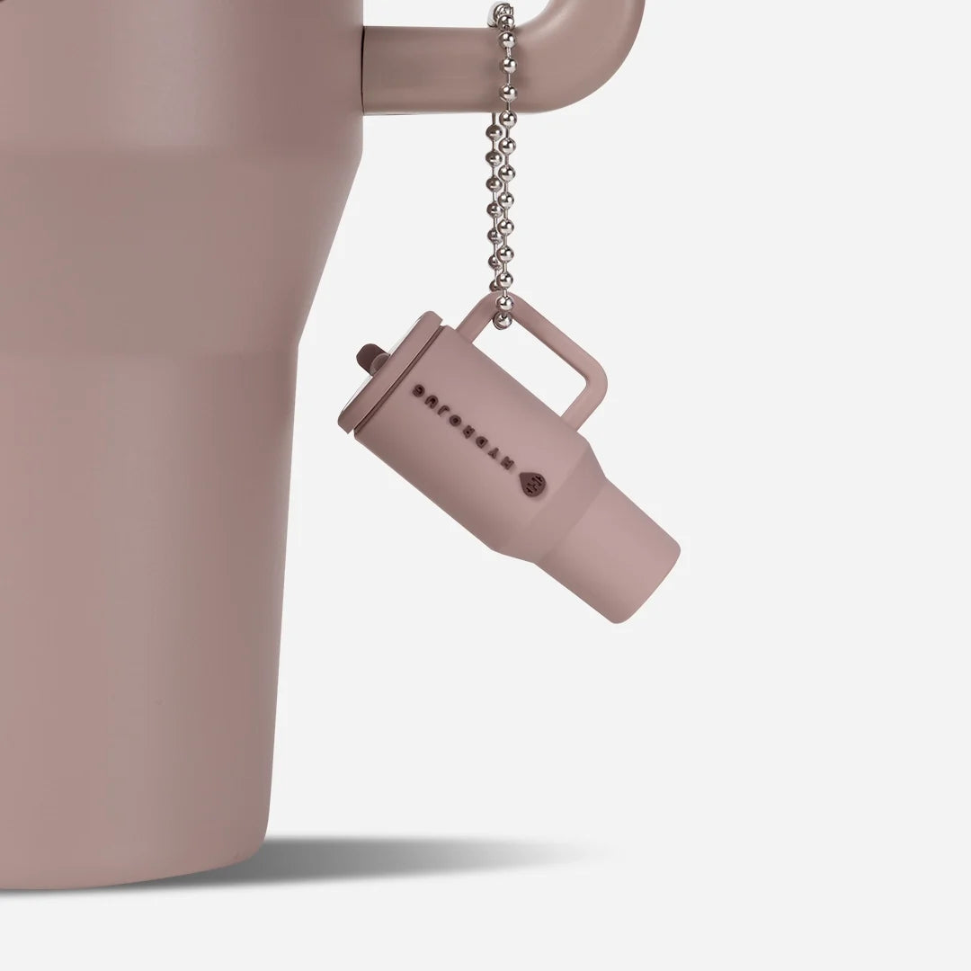 traveler-keychain-p4 Web-TravelerKeychainPhotos-Mauve2.webp