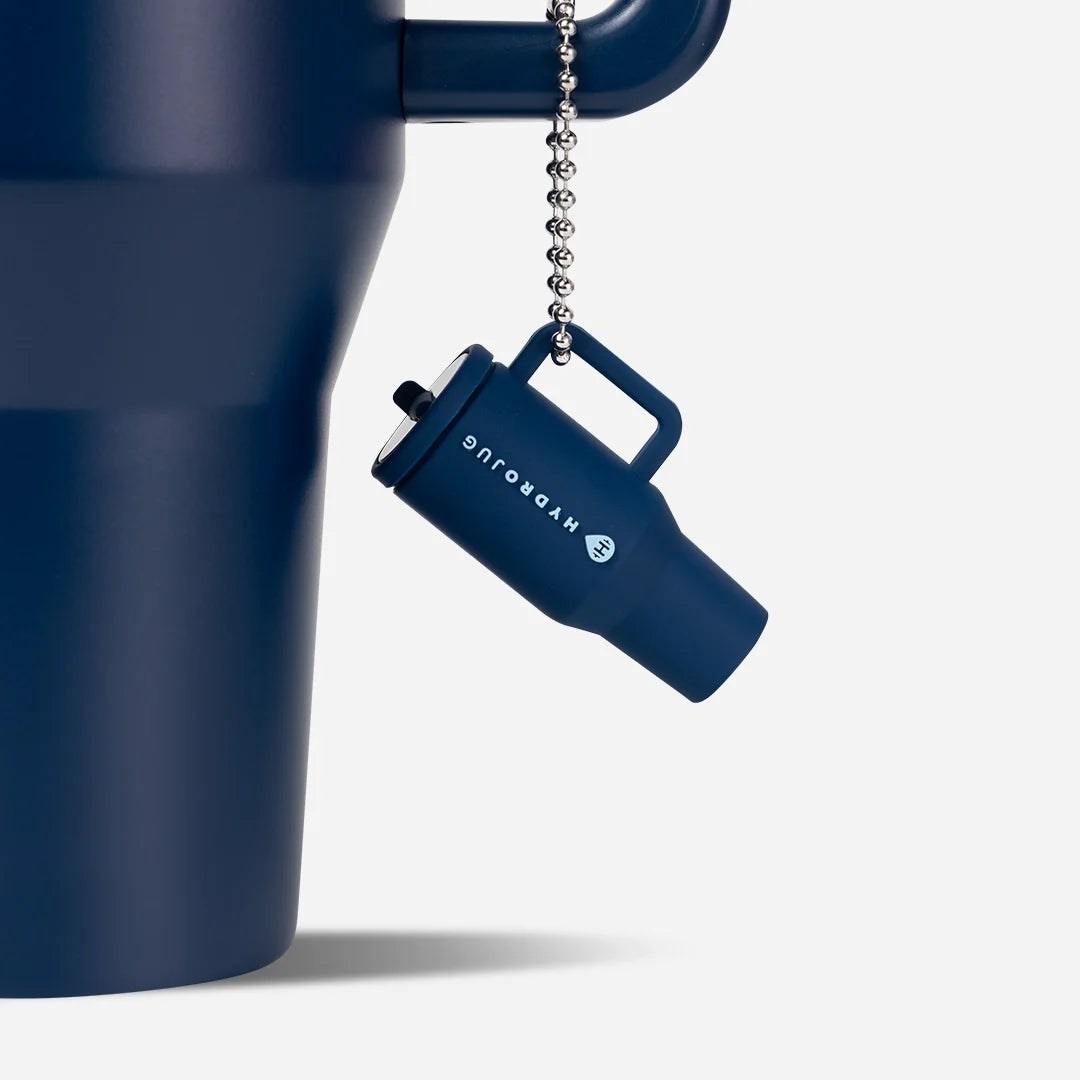 traveler-keychain-p4 Web-TravelerKeychainPhotos-Navy2.webp
