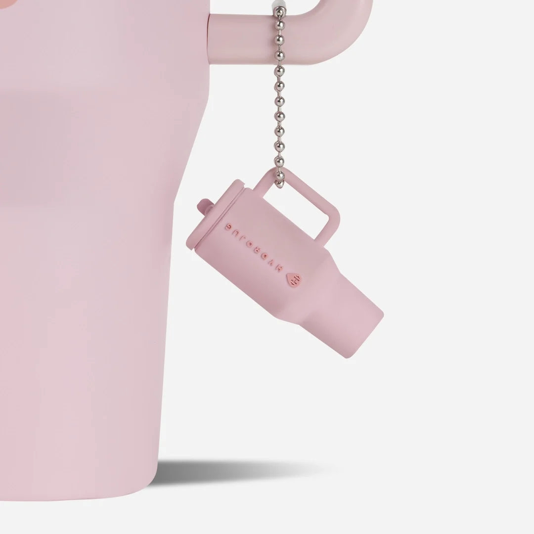 traveler-keychain-p4 Web-TravelerKeychainPhotos-PinkSand2.webp